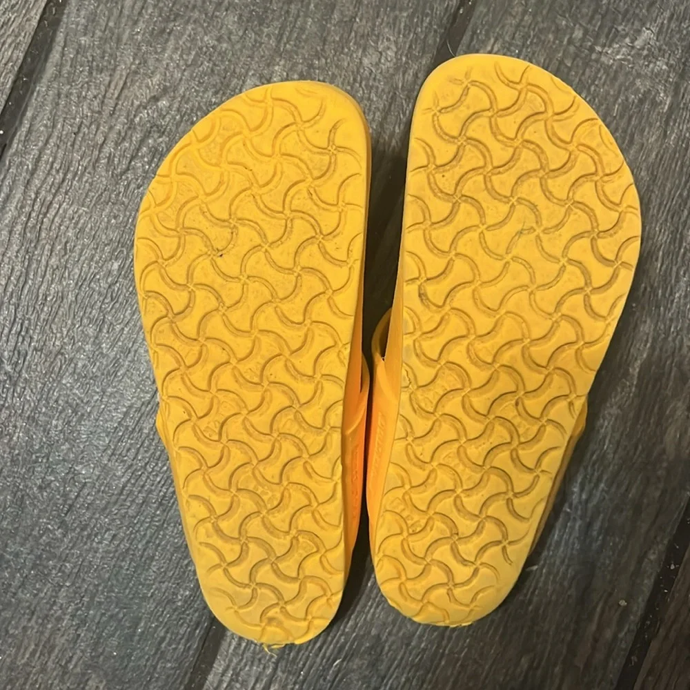 Birkenstock Eva Gizeh bright yellow sandals